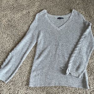 American Eagle Gray Nit V-neck sweater with tie detail on the sleeves